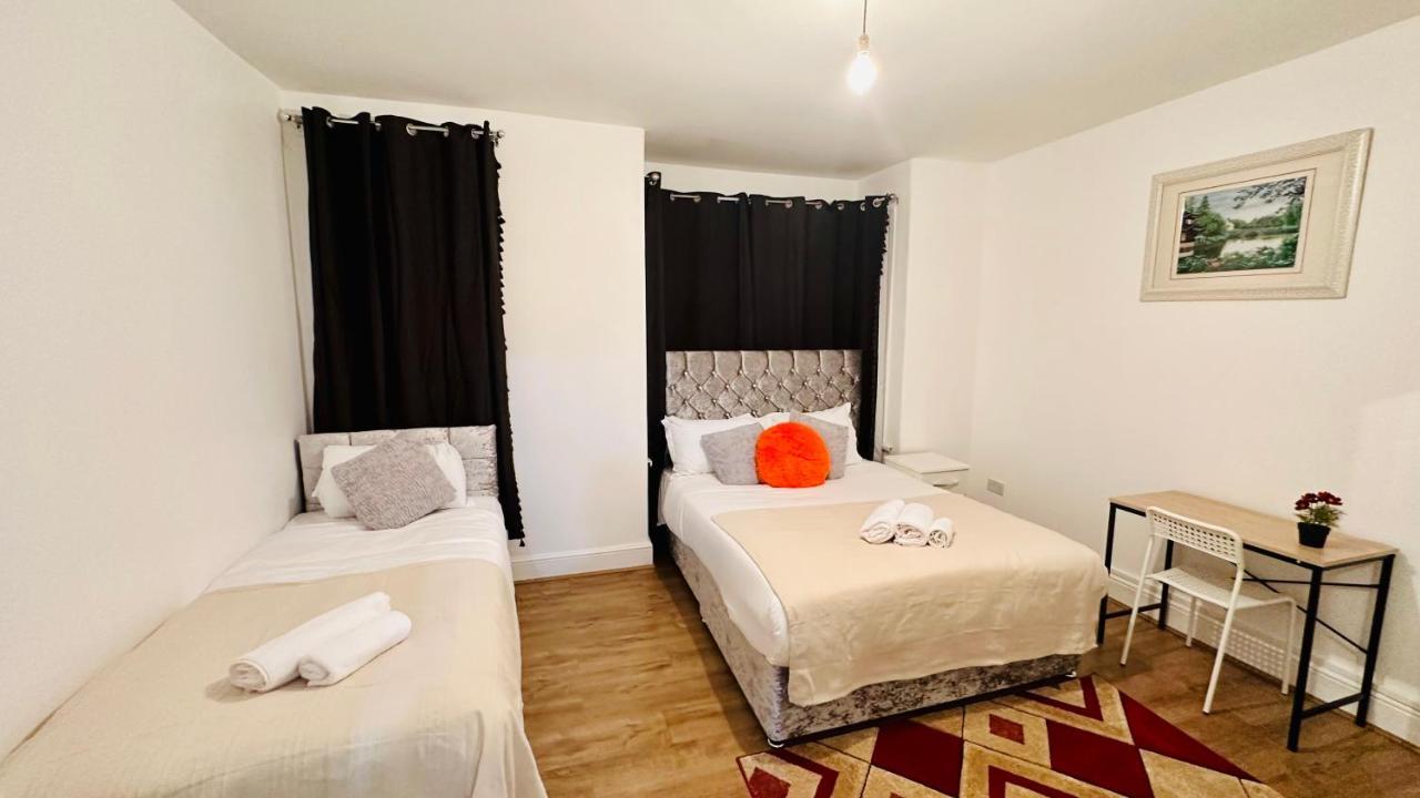 לונדון City Lodge Excel מראה חיצוני תמונה